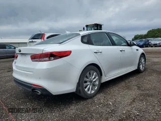 2018 Kia Optima S z VIN 5XXGT4L33JG269080, wystawiony jako Copart lot #61411915 z przebiegiem 54 945 mil mil oraz Szkoda całkowita • Salvage title. Historia ofert i sprzedaży dostępna na DreamBid. Obrazek 3.