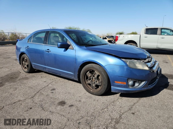 2010 Ford Fusion SE z VIN 3FAHP0HA1AR138892, wystawiony jako Copart lot #59781125 z przebiegiem 157 900 mil mil oraz Szkoda całkowita • Salvage title. Historia ofert i sprzedaży dostępna na DreamBid. Obrazek 4.