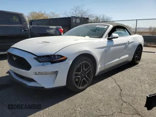 2020 Ford Mustang EcoBoost z VIN 1FATP8UH2L5125876, wystawiony jako Copart lot #44816225 z przebiegiem 68 002 mil mil oraz Szkody całkowita. Historia ofert i sprzedaży dostępna na DreamBid. Obrazek 1.