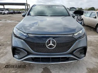 2023 Mercedes-Benz EQE 500 z VIN 4JGGM2CB5PA020725, wystawiony jako Copart lot #46992505 z przebiegiem 4 514 mil mil oraz Szkoda całkowita • Salvage title. Historia ofert i sprzedaży dostępna na DreamBid. Obrazek 5.