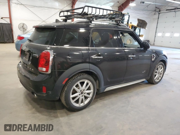 2018 MINI Countryman Cooper S with VIN WMZYT5C39J3E62282, listed as a Copart auction lot 53052945 with 32,103 mi miles and Salvage title. Bid and sale history available at DreamBid. Image 3.