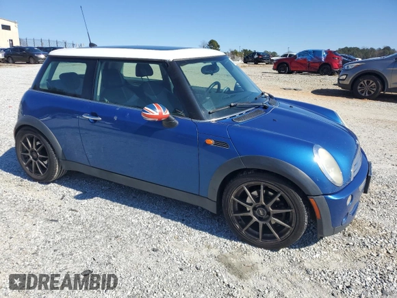 2006 MINI Hardtop with VIN WMWRC33536TK73980, listed as a Copart auction lot 45851425 with 206,982 mi miles and Clean title. Bid and sale history available at DreamBid. Image 4.