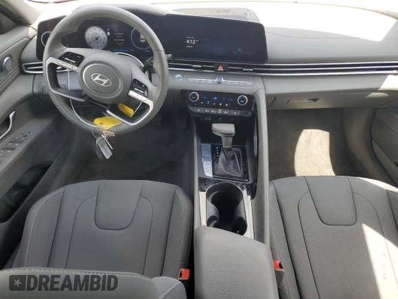 2025 Hyundai Elantra SEL Convenience with VIN KMHLS4DG2SU863511, listed as a Copart auction lot 54755235 with 16,319 mi miles and Clean Title. Bid and sale history available at DreamBid. Image 8.