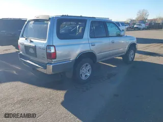 2001 Toyota 4Runner SR5 with VIN JT3HN86R010327920, listed as a IAAI auction lot 41676814 with 1 mi miles. Bid and sale history available at carsss.com. Image 4.