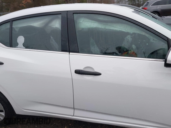 2024 Nissan Sentra S z VIN 3N1AB8BV0RY310208, wystawiony jako IAAI lot #41774546 z przebiegiem 17 828 mil mil oraz . Historia ofert i sprzedaży dostępna na DreamBid. Obrazek 14.