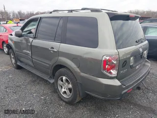 2008 Honda Pilot EX-L with VIN 5FNYF18748B016207, listed as a IAAI auction lot 41099785 with 152,757 mi miles. Bid and sale history available at carsss.com. Image 3.