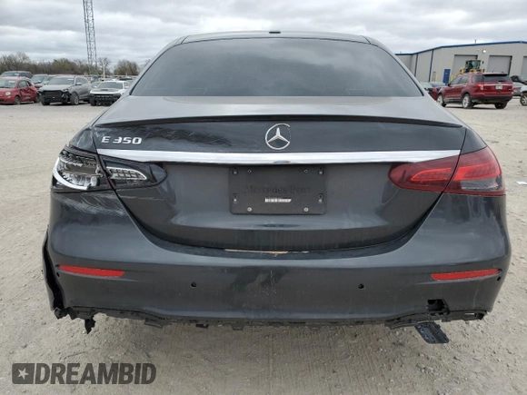 2021 Mercedes-Benz E 350 z VIN W1KZF8DB5MA892977, wystawiony jako Copart lot #48360735 z przebiegiem 32 848 mil mil oraz Szkoda całkowita • Salvage title. Historia ofert i sprzedaży dostępna na DreamBid. Obrazek 6.