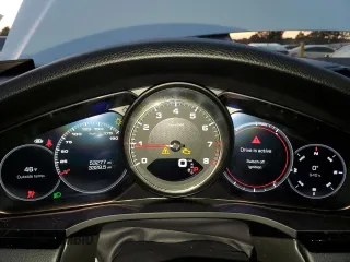 2019 Porsche Cayenne S с VIN WP1AB2AY2KDA62699, выставлен на аукционе Copart как лот 88502935 с пробегом 53 277 миль миль и Списание • Salvage title. История ставок и продаж доступна на DreamBid. Изображение 9.