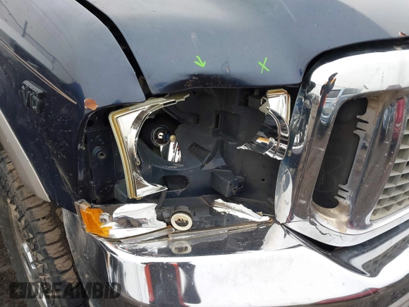 2002 Ford Excursion Limited с VIN 1FMNU43SX2EA77555, выставлен на аукционе IAAI как лот 41526308 с пробегом 274 040 миль миль и . История ставок и продаж доступна на DreamBid. Изображение 18.