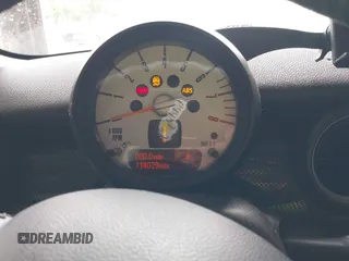 2011 MINI Hardtop S с VIN WMWSV3C53BTY21966, выставлен на аукционе IAAI как лот 42488361 с пробегом 114 029 миль миль и . История ставок и продаж доступна на DreamBid. Изображение 7.