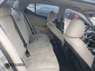2013 Kia Optima LX z VIN 5XXGM4A7XDG171218, wystawiony jako Copart lot #56296335 z przebiegiem Nie podano mil oraz Czysty tytuł • Clean title. Historia ofert i sprzedaży dostępna na DreamBid. Obrazek 10.