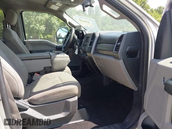 2019 Ford F-250 XL with VIN 1FT7W2BT9KEE35217, listed as a IAAI auction lot 42309355 with 196,739 mi miles and . Bid and sale history available at DreamBid. Image 5.