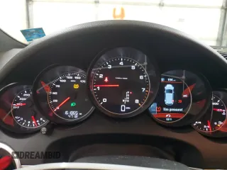 2014 Porsche Cayenne z VIN WP1AA2A25ELA91302, wystawiony jako Copart lot #59386795 z przebiegiem 161 865 mil mil oraz Szkoda całkowita • Salvage title. Historia ofert i sprzedaży dostępna na DreamBid. Obrazek 9.