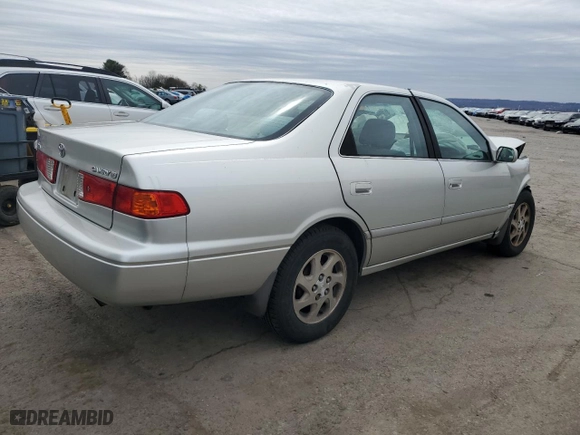 2000 Toyota Camry CE with VIN JT2BG22K8Y0481456, listed as a Copart auction lot 51627795 with 0 mi miles and Salvage Title. Bid and sale history available at carsss.com. Image 3.