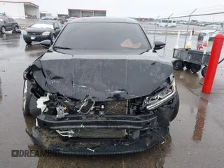 2017 Volkswagen Passat SE z VIN 1VWGT7A32HC017669, wystawiony jako IAAI lot #41938824 z przebiegiem 122 323 mil mil oraz . Historia ofert i sprzedaży dostępna na DreamBid. Obrazek 12.