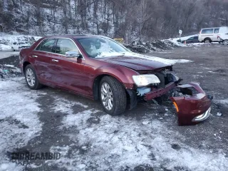 2017 Chrysler 300 with VIN 2C3CCAKG4HH506804, listed as a Copart auction lot 89251045 with 61,694 mi miles and Salvage Title. Bid and sale history available at carsss.com. Image 4.