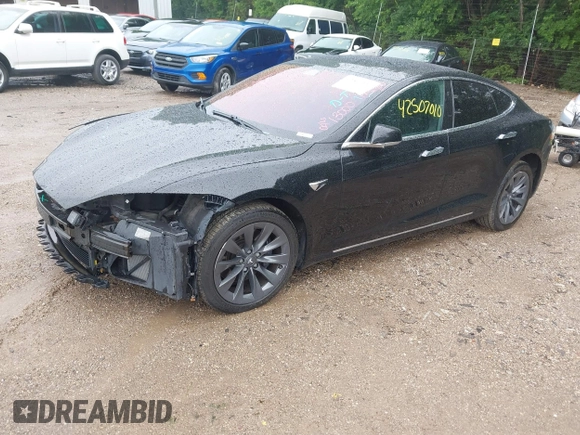 2018 Tesla Model S 75D with VIN 5YJSA1E21JF283971, listed as a IAAI auction lot 42507010 with 117,934 mi miles and . Bid and sale history available at DreamBid. Image 20.