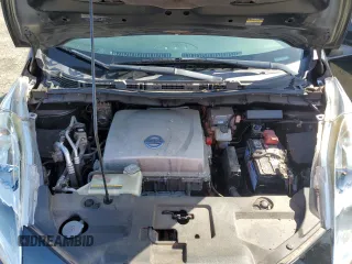 2014 Nissan LEAF SV z VIN 1N4AZ0CP2EC336151, wystawiony jako Copart lot #50061275 z przebiegiem 55 331 mil mil oraz Szkoda całkowita • Salvage title. Historia ofert i sprzedaży dostępna na DreamBid. Obrazek 11.