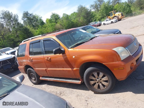 2004 Mercury Mountaineer Convenience with VIN 4M2DU66WX4ZJ03054, listed as a IAAI auction lot 42041152 with 280,326 mi miles. Bid and sale history available at carsss.com. Image 13.