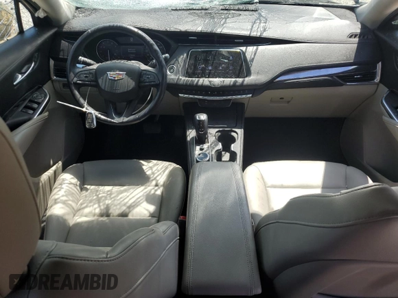 2019 Cadillac XT4 FWD Luxury z VIN 1GYAZAR44KF155215, wystawiony jako Copart lot #52931315 z przebiegiem 78 502 mil mil oraz Szkoda całkowita • Salvage title. Historia ofert i sprzedaży dostępna na DreamBid. Obrazek 8.