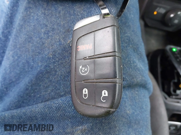 2021 Jeep Renegade Jeepster z VIN ZACNJDAB1MPM27128, wystawiony jako IAAI lot #41460181 z przebiegiem 67 466 mil mil oraz . Historia ofert i sprzedaży dostępna na DreamBid. Obrazek 11.