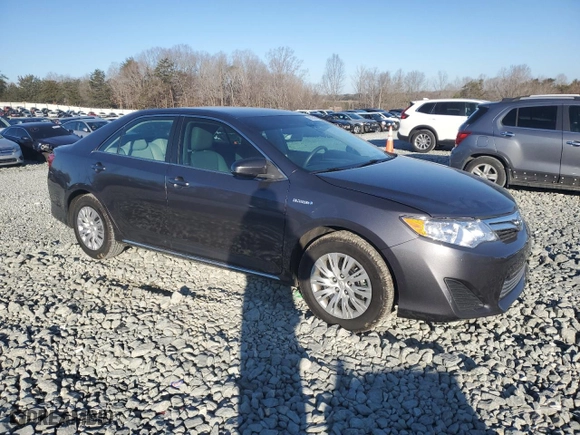 2014 Toyota Camry Hybrid LE with VIN 4T1BD1FK5EU127639, listed as a Copart auction lot 89308455 with 105,679 mi miles and Salvage Title. Bid and sale history available at carsss.com. Image 4.