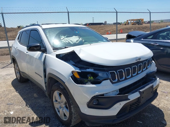 2022 Jeep Compass Latitude с VIN 3C4NJCBB4NT210839, выставлен на аукционе IAAI как лот 42085461 с пробегом 27 638 миль миль и . История ставок и продаж доступна на DreamBid. Изображение 1.