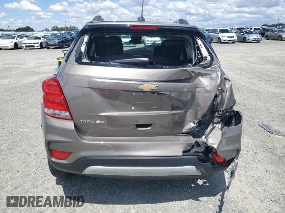 2021 Chevrolet Trax LT z VIN KL7CJPSB3MB331759, wystawiony jako Copart lot #56498305 z przebiegiem 79 340 mil mil oraz Nie do naprawy • Non repairable. Historia ofert i sprzedaży dostępna na DreamBid. Obrazek 6.