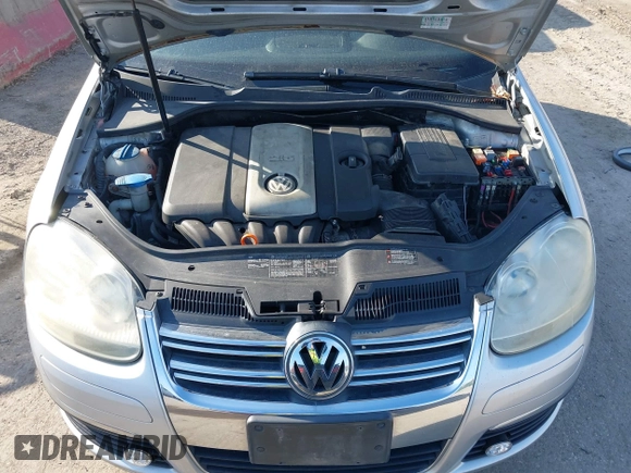2005 Volkswagen Jetta 2.5L with VIN 3VWSF71K95M638944, listed as a IAAI auction lot 41733119 with 249,370 mi miles and . Bid and sale history available at DreamBid. Image 10.