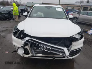 2019 Audi Q5 Premium with VIN WA1ANAFY0K2093743, listed as a IAAI auction lot 41443852 with 63,874 mi miles. Bid and sale history available at carsss.com. Image 6.