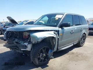2007 Land Rover Range Rover Sport HSE z VIN SALSK25487A994145, wystawiony jako IAAI lot #41987911 z przebiegiem 217 595 mil mil oraz . Historia ofert i sprzedaży dostępna na DreamBid. Obrazek 6.