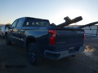 2022 Chevrolet Silverado 1500 LT with VIN 3GCUDDED3NG537831, listed as a IAAI auction lot 41433810 with 113,115 mi miles and . Bid and sale history available at DreamBid. Image 3.