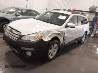 2014 Subaru Outback 2.5i Premium with VIN 4S4BRCCC6E3284922, listed as a IAAI auction lot 41446811 with 155,586 mi miles. Bid and sale history available at carsss.com. Image 18.