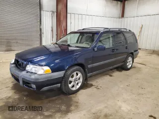 1998 Volvo V70 XC with VIN YV1LZ5643W2526768, listed as a Copart auction lot 51146585 with 150,121 mi miles and Salvage Title. Bid and sale history available at carsss.com. Image 1.