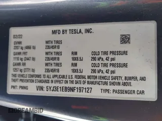 2022 Tesla Model 3 Long Range z VIN 5YJ3E1EB9NF197127, wystawiony jako IAAI lot #41366323 z przebiegiem 56 559 mil mil oraz . Historia ofert i sprzedaży dostępna na DreamBid. Obrazek 9.