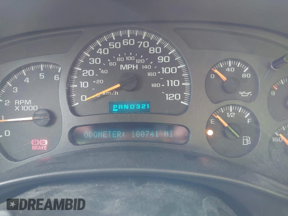 2005 Chevrolet Silverado 1500 Z71 z VIN 1GCEK19B95E162682, wystawiony jako IAAI lot #42270833 z przebiegiem 180 741 mil mil oraz . Historia ofert i sprzedaży dostępna na DreamBid. Obrazek 7.
