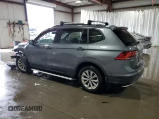 2018 Volkswagen Tiguan S z VIN 3VV1B7AX2JM030331, wystawiony jako Copart lot #56221945 z przebiegiem Nie podano mil oraz Szkody całkowita. Historia ofert i sprzedaży dostępna na DreamBid. Obrazek 2.