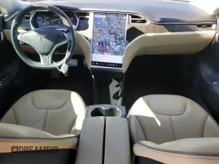 2013 Tesla Model S Performance z VIN 5YJSA1CP1DFP20208, wystawiony jako Copart lot #56066035 z przebiegiem 71 513 mil mil oraz Szkoda całkowita • Salvage title. Historia ofert i sprzedaży dostępna na DreamBid. Obrazek 8.