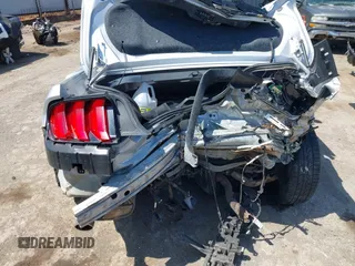 2018 Ford Mustang EcoBoost Premium с VIN 1FATP8UH1J5110038, выставлен на аукционе IAAI как лот 41978639 с пробегом 63 912 миль миль и . История ставок и продаж доступна на DreamBid. Изображение 16.