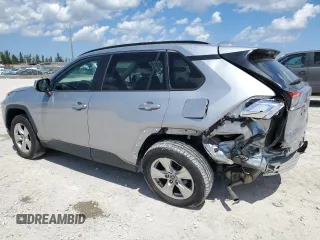 2021 Toyota RAV4 XLE with VIN 2T3W1RFV6MC162281, listed as a Copart auction lot 50982205 with 29,596 mi miles and Salvage Title. Bid and sale history available at carsss.com. Image 2.