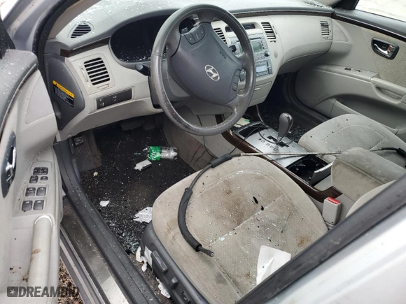 2011 Hyundai Azera GLS with VIN KMHFC4DD1BA533005, listed as a Copart auction lot 85554994 with 0 mi miles and Salvage Title. Bid and sale history available at carsss.com. Image 8.