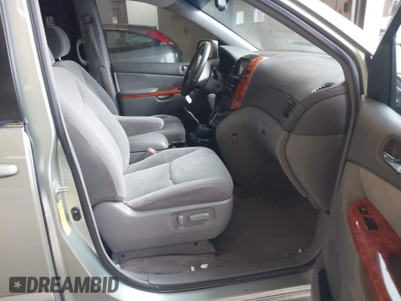 2007 Toyota Sienna XLE with VIN 5TDZK22C37S023719, listed as a IAAI auction lot 41566286 with 239,296 mi miles. Bid and sale history available at carsss.com. Image 5.