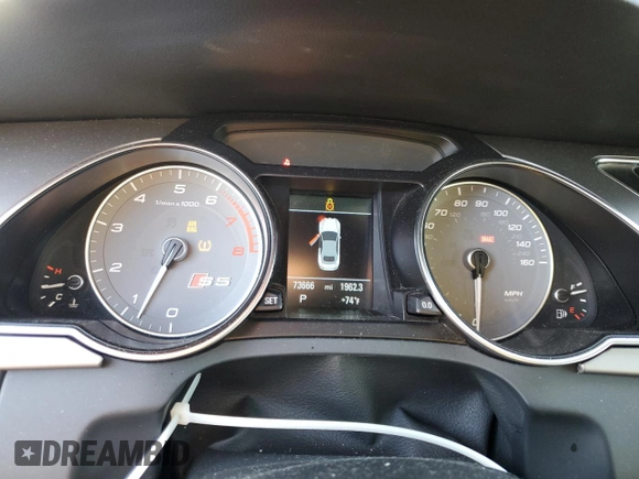 2014 Audi S5 Premium Plus z VIN WAUCGAFH1EN003671, wystawiony jako Copart lot #48007325 z przebiegiem 73 666 mil mil oraz Szkody całkowita. Historia ofert i sprzedaży dostępna na DreamBid. Obrazek 9.