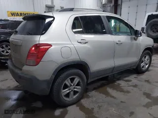 2016 Chevrolet Trax LT with VIN 3GNCJPSB6GL258576, listed as a IAAI auction lot 41692094 with 125,705 mi miles. Bid and sale history available at carsss.com. Image 4.