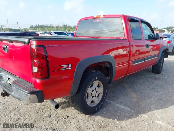 2006 Chevrolet Silverado 1500 LT1 with VIN 1GCEK19B46E108918, listed as a IAAI auction lot 41724888 with 194,619 mi miles. Bid and sale history available at carsss.com. Image 4.