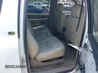 2005 Chevrolet Suburban LS with VIN 3GNEC16Z35G279673, listed as a IAAI auction lot 42428085 with 290,108 mi miles and . Bid and sale history available at DreamBid. Image 8.