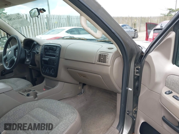 2005 Ford Explorer XLS with VIN 1FMZU72K75UA74093, listed as a IAAI auction lot 42216780 with 184,112 mi miles and . Bid and sale history available at DreamBid. Image 5.