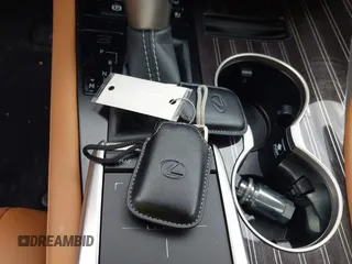 2021 Lexus RX 350 с VIN 2T2JZMDA8MC307105, выставлен на аукционе IAAI как лот 42003728 с пробегом 46 957 миль миль и . История ставок и продаж доступна на DreamBid. Изображение 11.