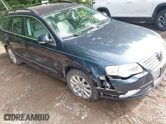 2008 Volkswagen Passat Komfort with VIN WVWXK73C58E234589, listed as a IAAI auction lot 42534711 with 156,519 mi miles and . Bid and sale history available at DreamBid. Image 6.