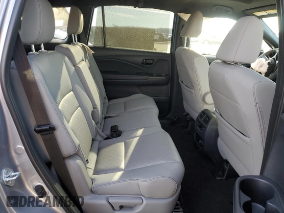 2022 Honda Passport Elite z VIN 5FNYF8H05NB029121, wystawiony jako Copart lot #84228064 z przebiegiem 25 154 mil mil oraz Szkoda całkowita • Salvage title. Historia ofert i sprzedaży dostępna na DreamBid. Obrazek 11.